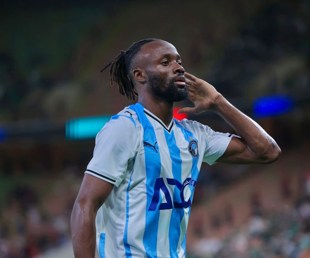 Ballon d’Or africain 2025 : Fiston Mayele frappe un grand coup face à Al Ahly


