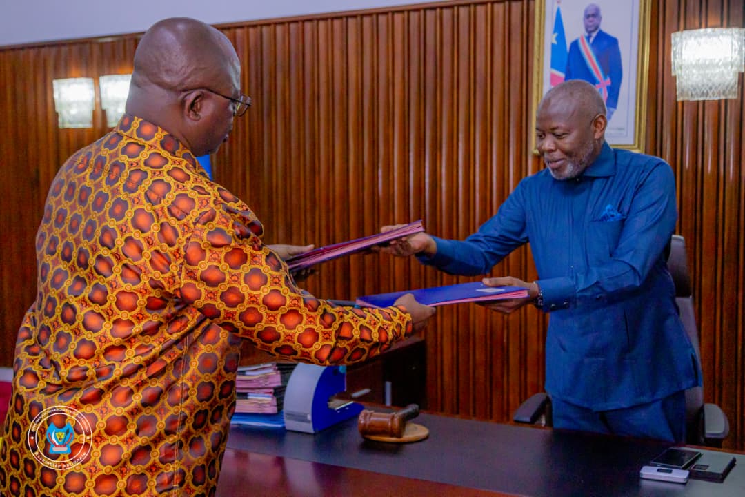 Assemblée nationale : Vital Kamerhe cède officiellement le perchoir à Isaac J.C Tshilumbayi

