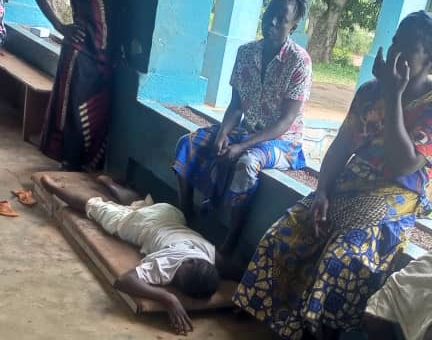 Nord-Ubangi : une fille grièvement blessée dans un trouble au marché de la cité de Bosobolo 

