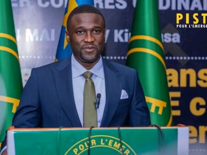 Arrestation de Seth Kikuni à Kinshasa : l’opposition dénonce une atteinte à l’État de droit